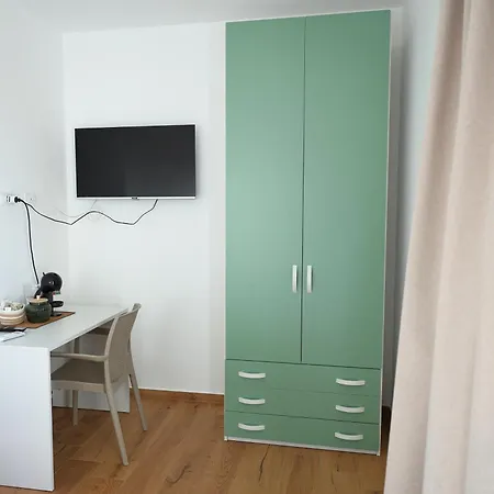 Magnolia בית הארחה 3*